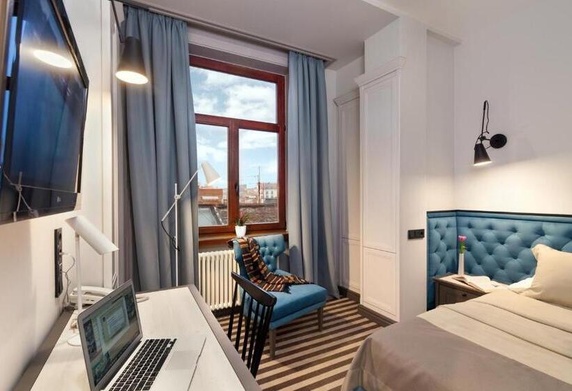 هتل Panorama Lviv