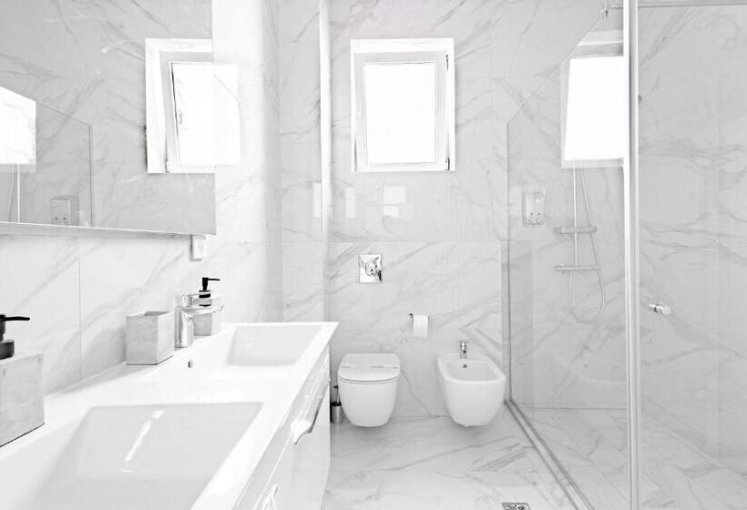 هتل Piccolo Mondo By Citybookings