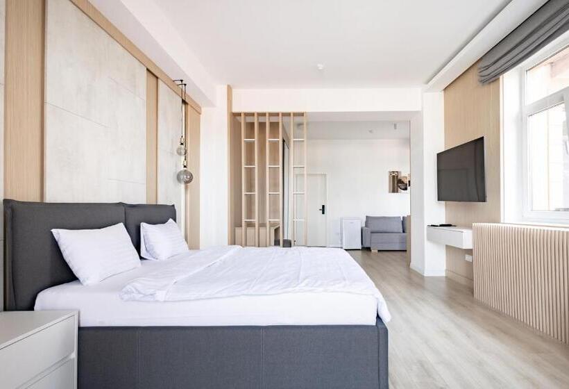 هتل Piccolo Mondo By Citybookings