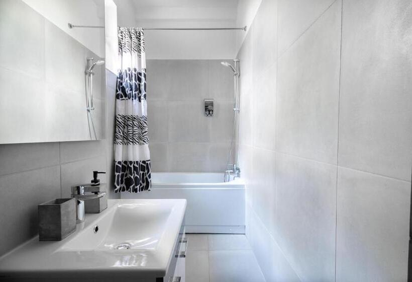 هتل Piccolo Mondo By Citybookings