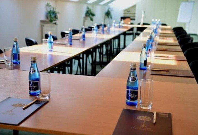 فندق Pod Złotą Różą