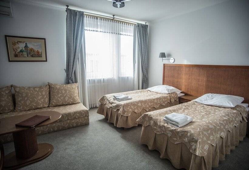 فندق Pod Złotą Różą