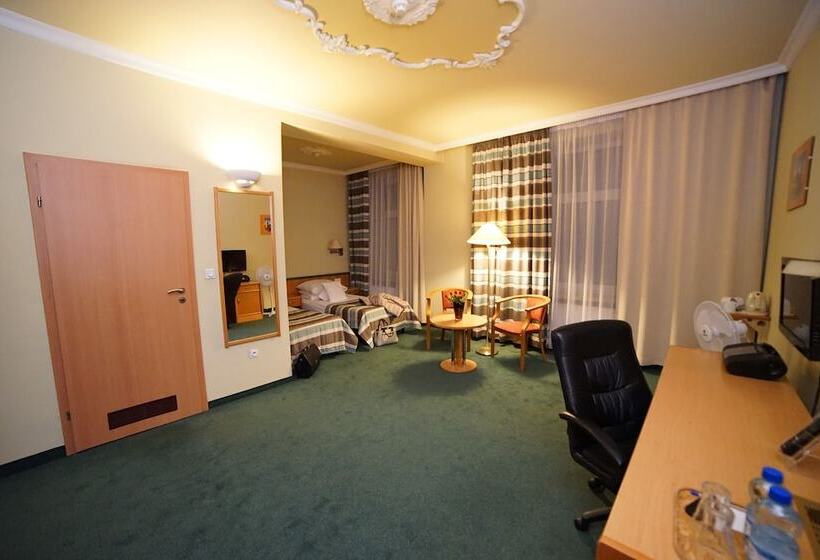 فندق Polonia Raciborz