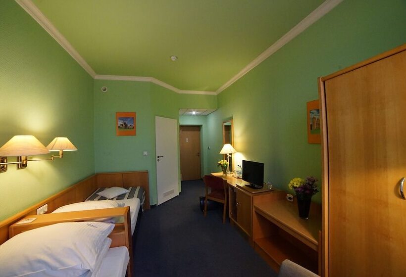 فندق Polonia Raciborz