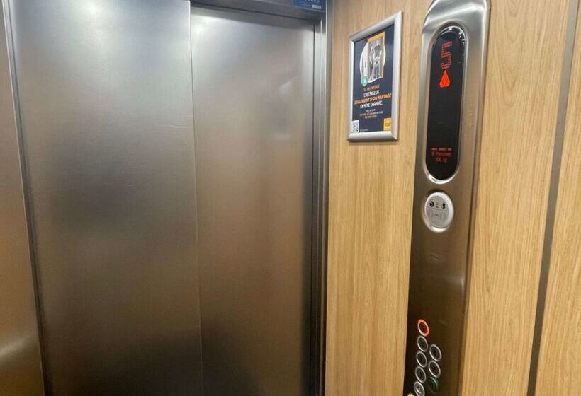 Отель Premiere Classe Rungis   Orly