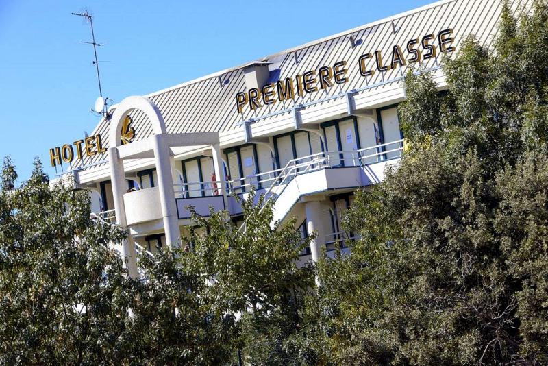 בית מלון כפרי Premiere Classe Salon De Provence