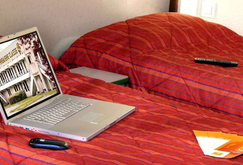 酒店 Premiere Classe Tarbes  Bastillac