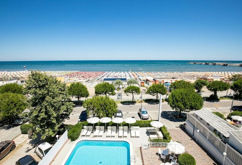 فندق Promenade Universale