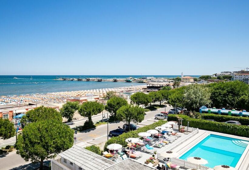 فندق Promenade Universale