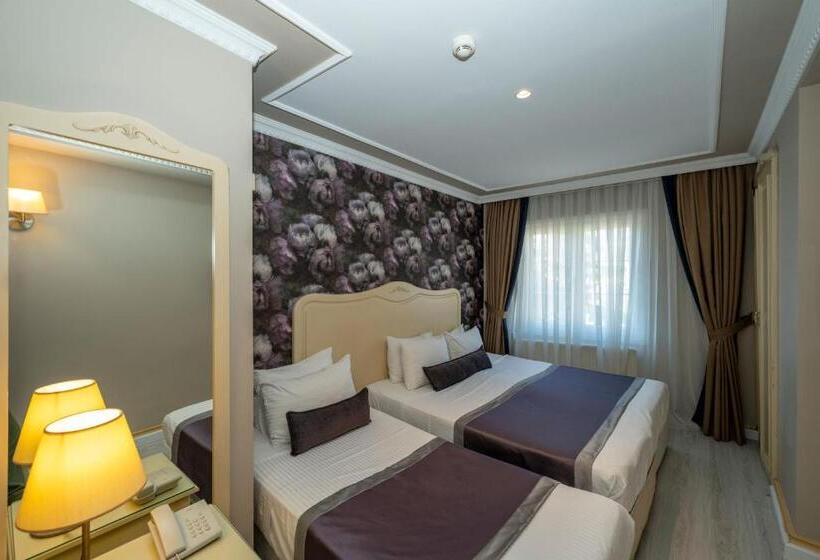 Raymond Hotel Old City