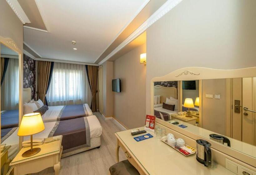 Raymond Hotel Old City