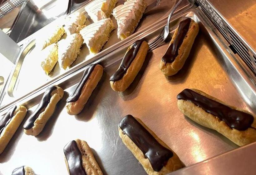 Отель Authentic By Balladins – Rodez / Le Ségala