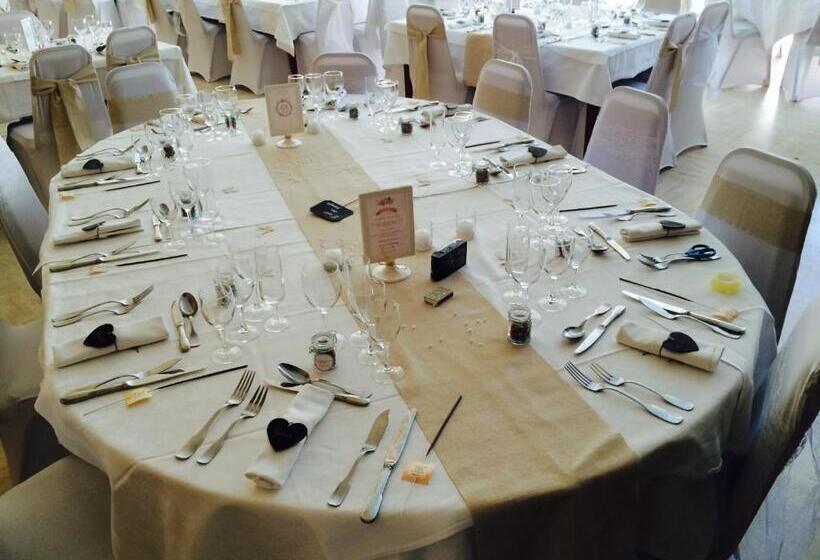 Отель Authentic By Balladins – Rodez / Le Ségala