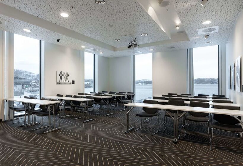 בית מלון כפרי Scandic Rock City