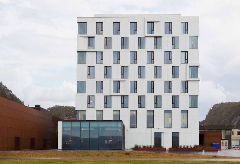 בית מלון כפרי Scandic Rock City