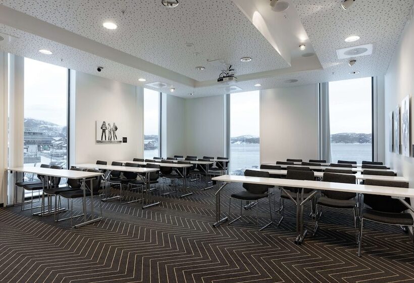 בית מלון כפרי Scandic Rock City