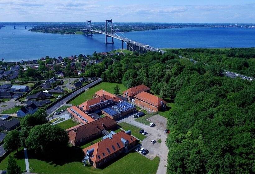 Отель Severin Kursuscenter Og Konference