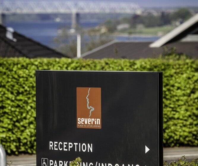 Отель Severin Kursuscenter Og Konference