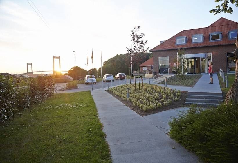 Отель Severin Kursuscenter Og Konference