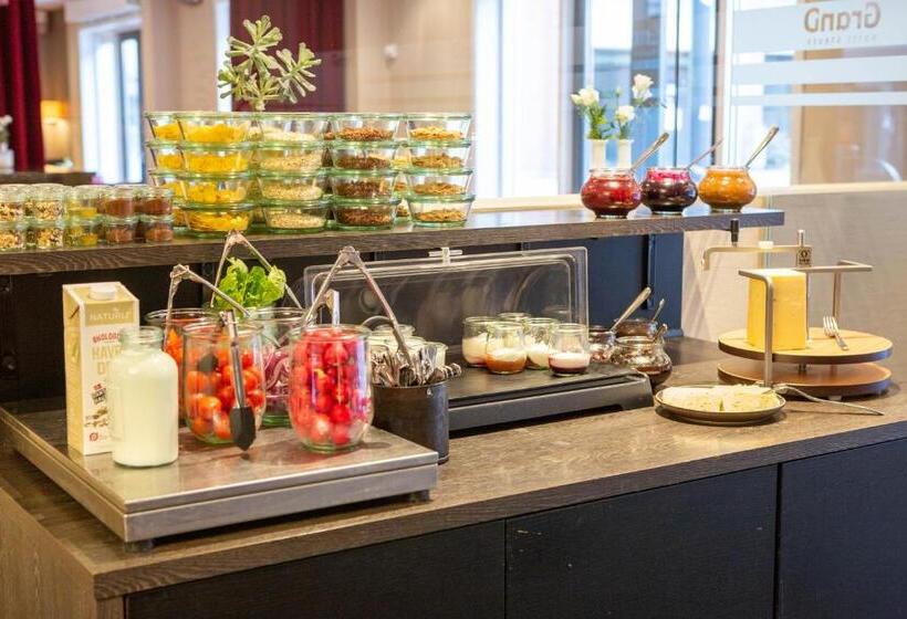 Отель Struer Grand