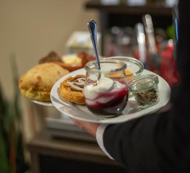 Отель Struer Grand