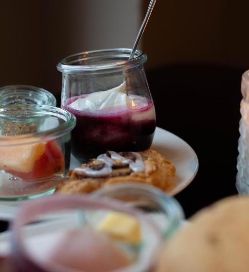 Отель Struer Grand