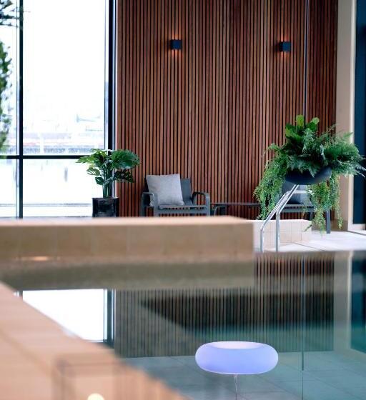 Отель Struer Grand