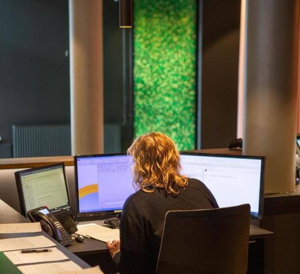 Отель Struer Grand