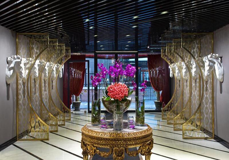 Sura Design Hotel & Suites