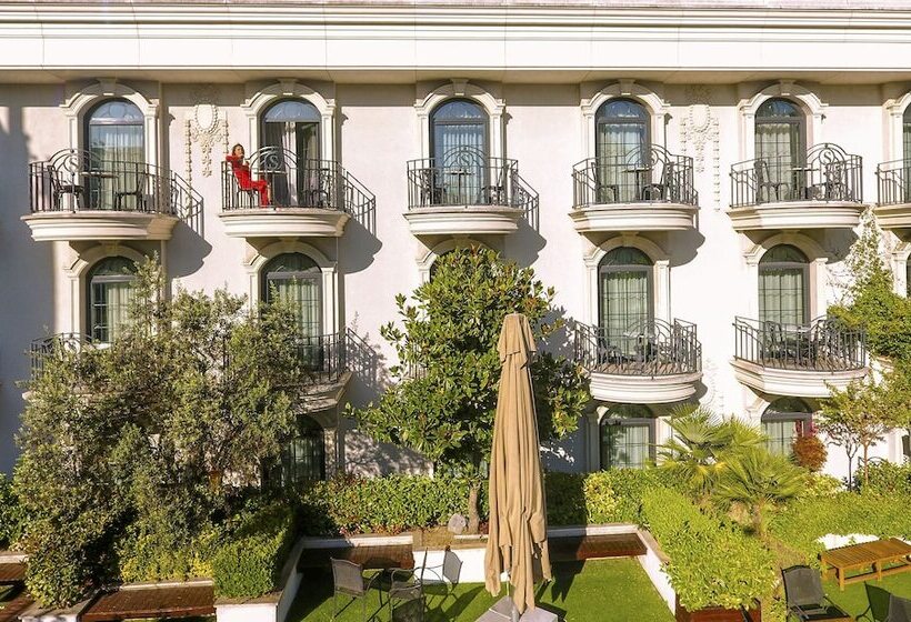 Sura Design Hotel & Suites