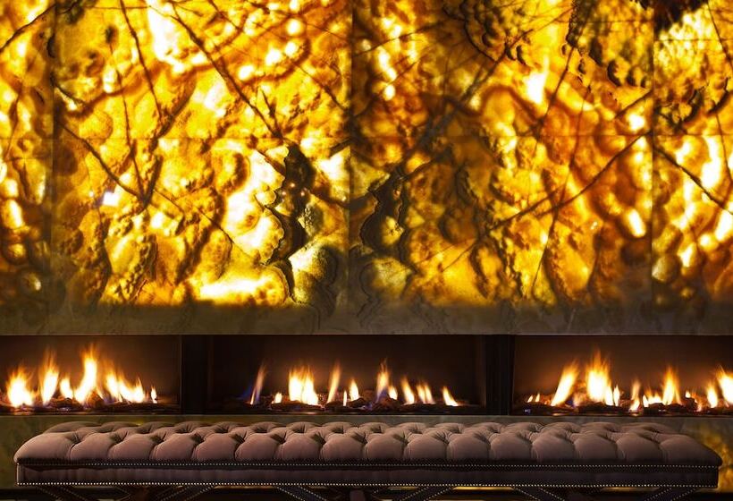 Sura Design Hotel & Suites