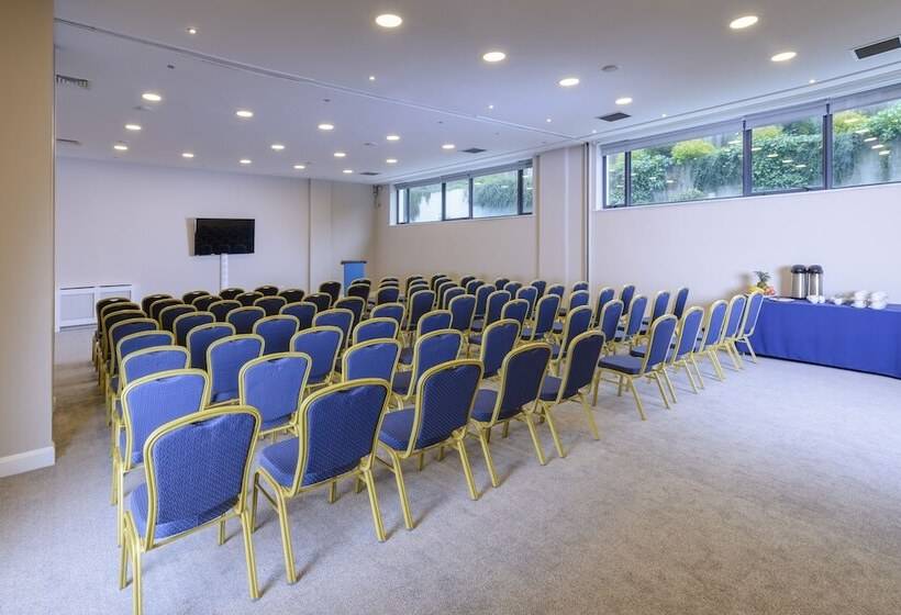 בית מלון כפרי The Ellison