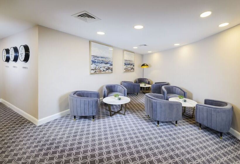 בית מלון כפרי The Ellison