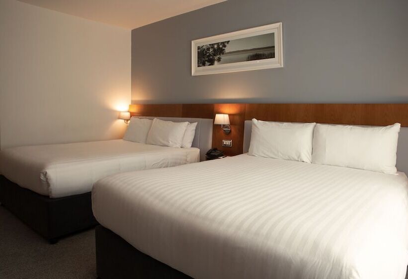 בית מלון כפרי The Ellison