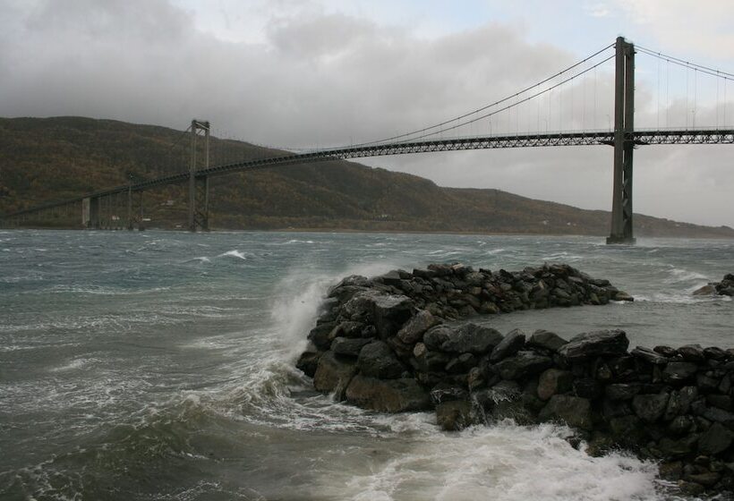 호텔 Tjeldsundbrua