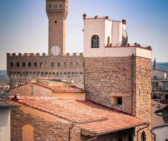 هتل Torre Guelfa Palazzo Acciaiuoli