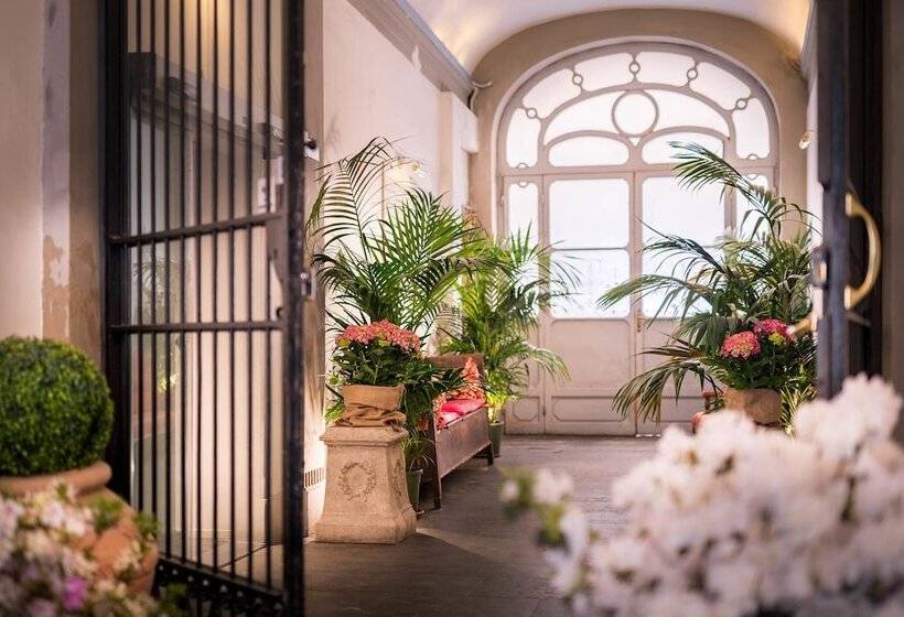 هتل Torre Guelfa Palazzo Acciaiuoli