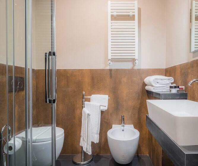 هتل Torre Guelfa Palazzo Acciaiuoli