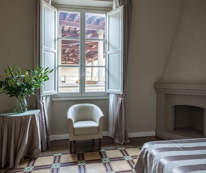 هتل Torre Guelfa Palazzo Acciaiuoli