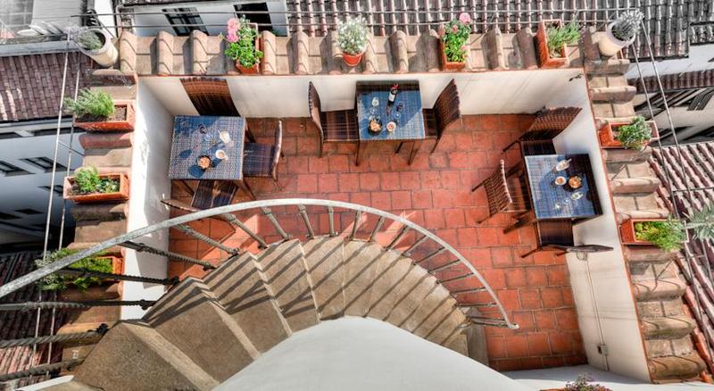 هتل Torre Guelfa Palazzo Acciaiuoli