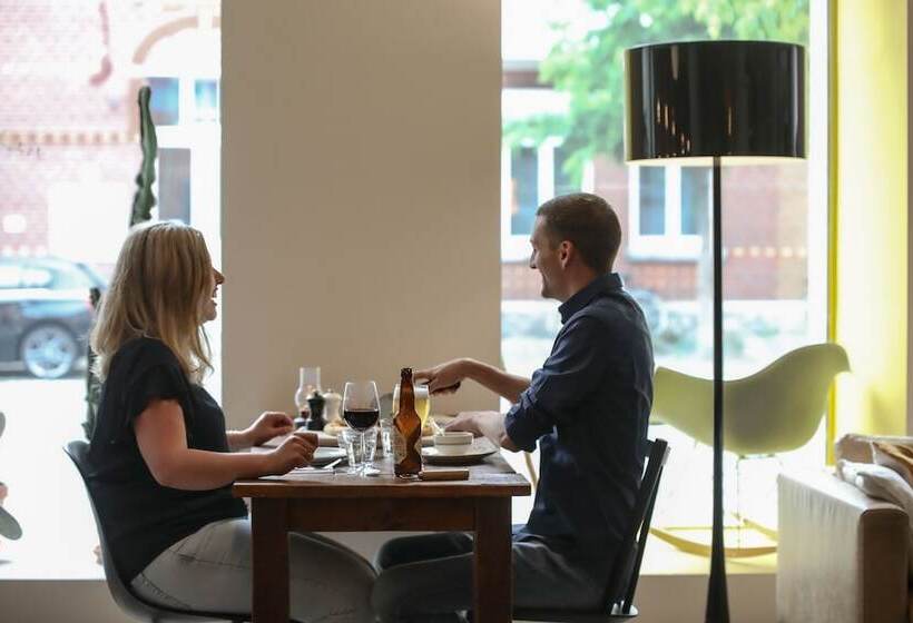 Townhouse Design Hotel & Spa