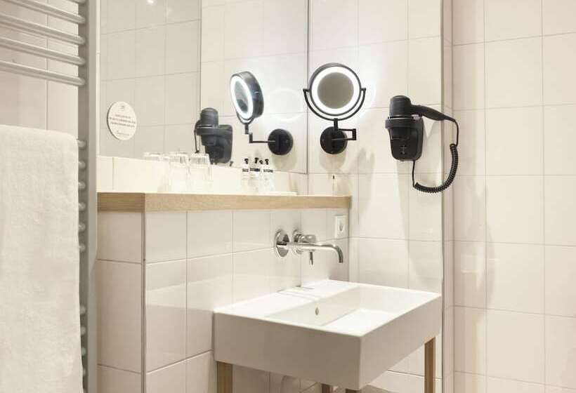 Townhouse Design Hotel & Spa