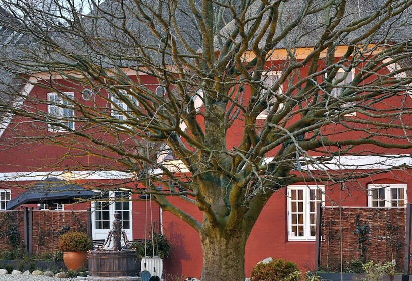 בית מלון כפרי Tyrstrup Kro