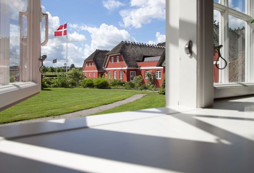 בית מלון כפרי Tyrstrup Kro