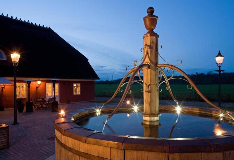 בית מלון כפרי Tyrstrup Kro