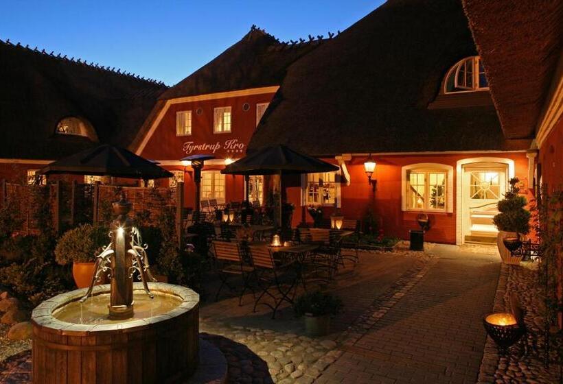 בית מלון כפרי Tyrstrup Kro