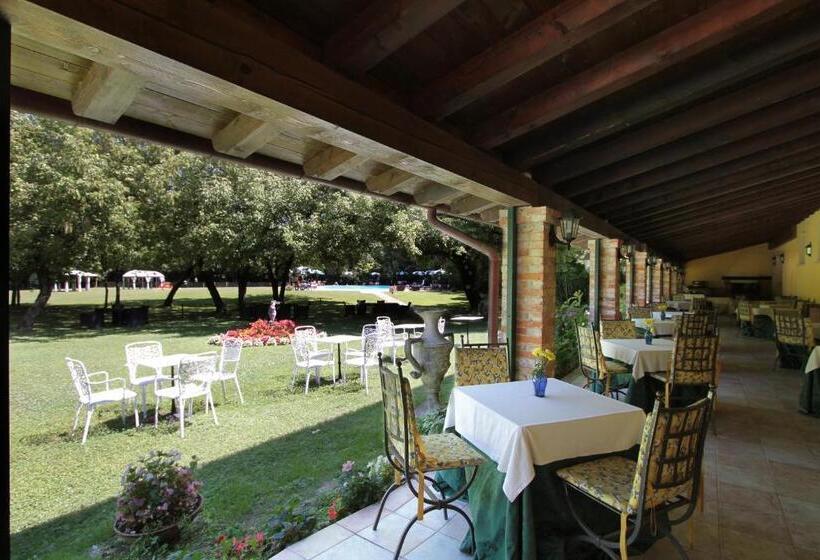 ホテル Villa Luppis