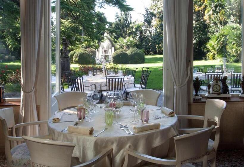 ホテル Villa Luppis