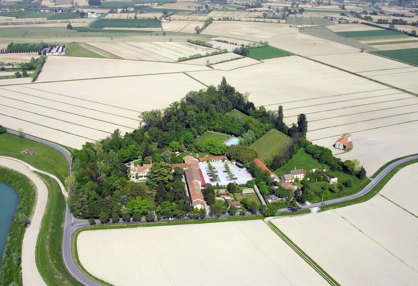 ホテル Villa Luppis