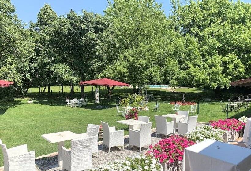 ホテル Villa Luppis